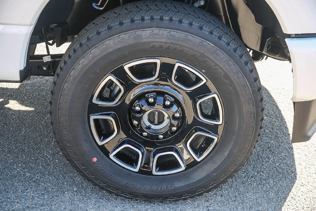2026 Ford F-350 Super Duty Platinum - Photo 12