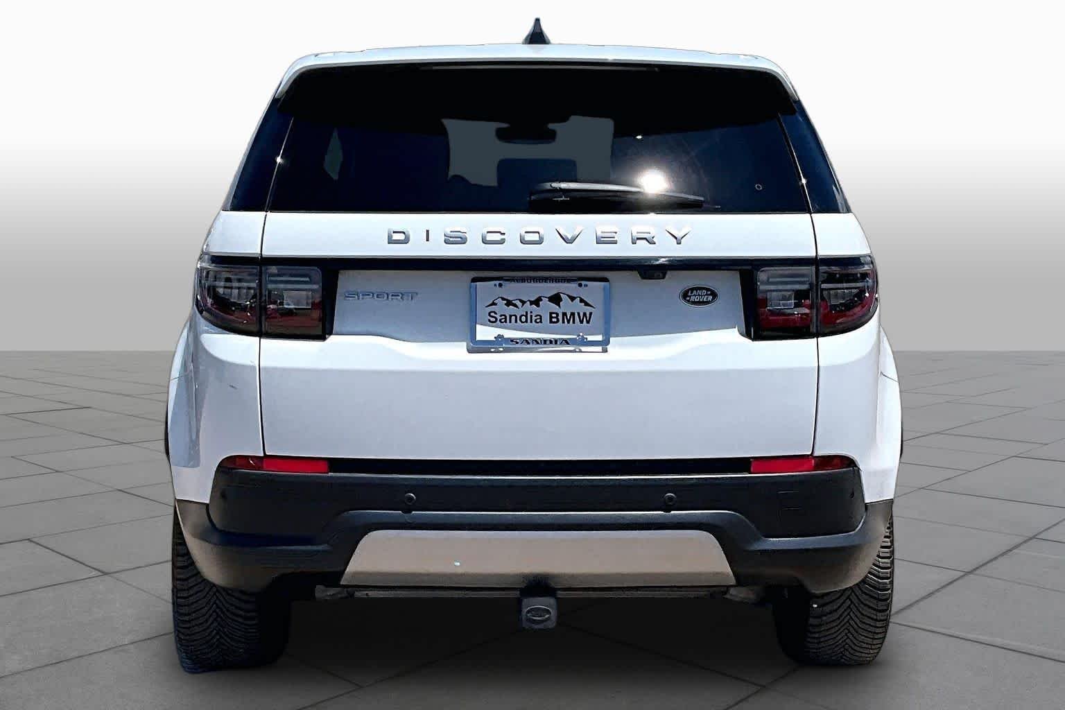 Used 2022 Fuji White Land Rover SE image 4