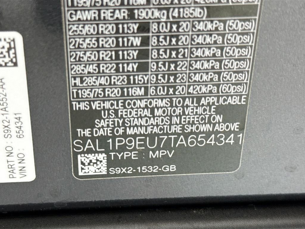 New 2026 Carpathian Grey Land Rover SE image 35