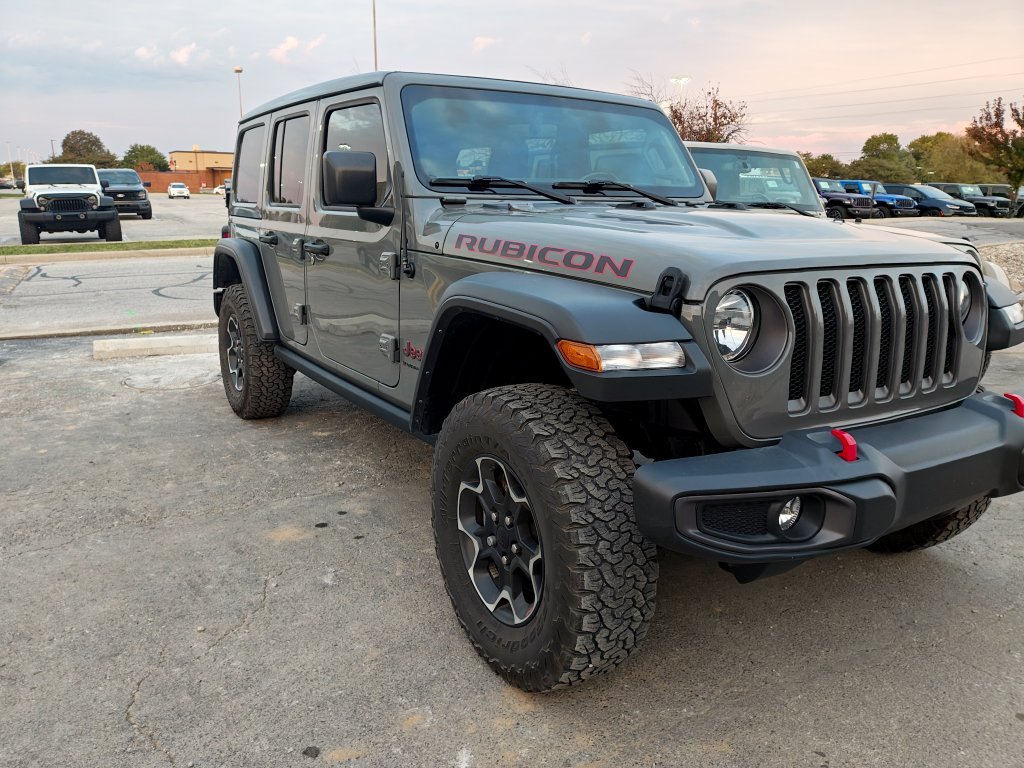Used 2023 Gray Jeep Rubicon image 6