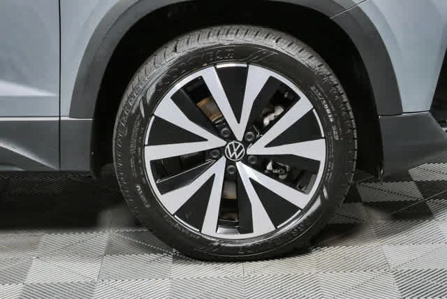 Certified Used 2023 Pure Gray Volkswagen SE image 36