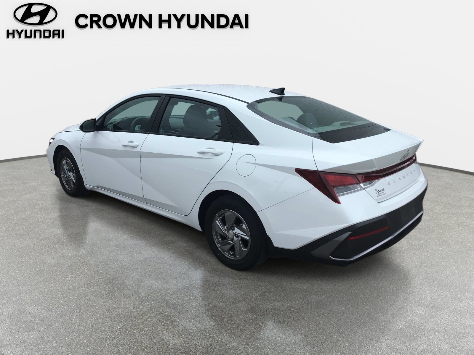 Used 2024 Serenity White Hyundai SE image 6