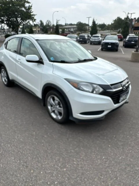 Used 2016 White Honda LX image 2