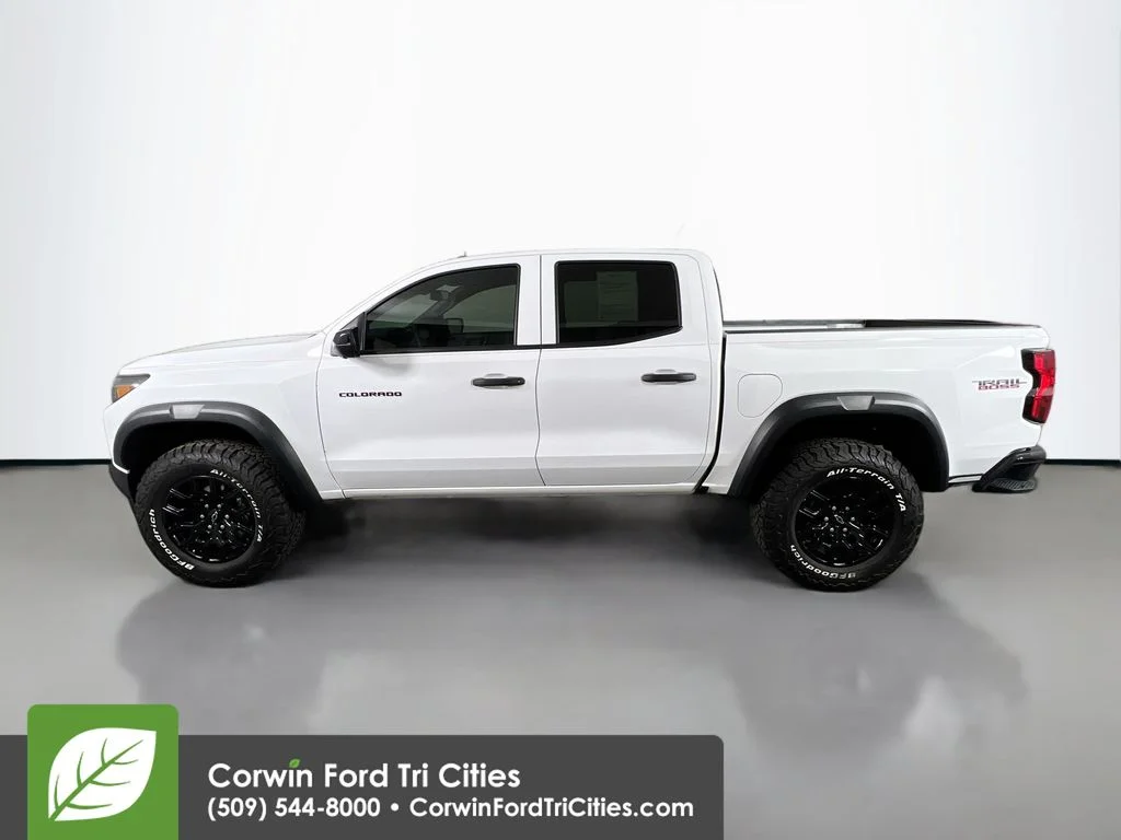 Used 2024 Summit White Chevrolet Trail Boss image 6