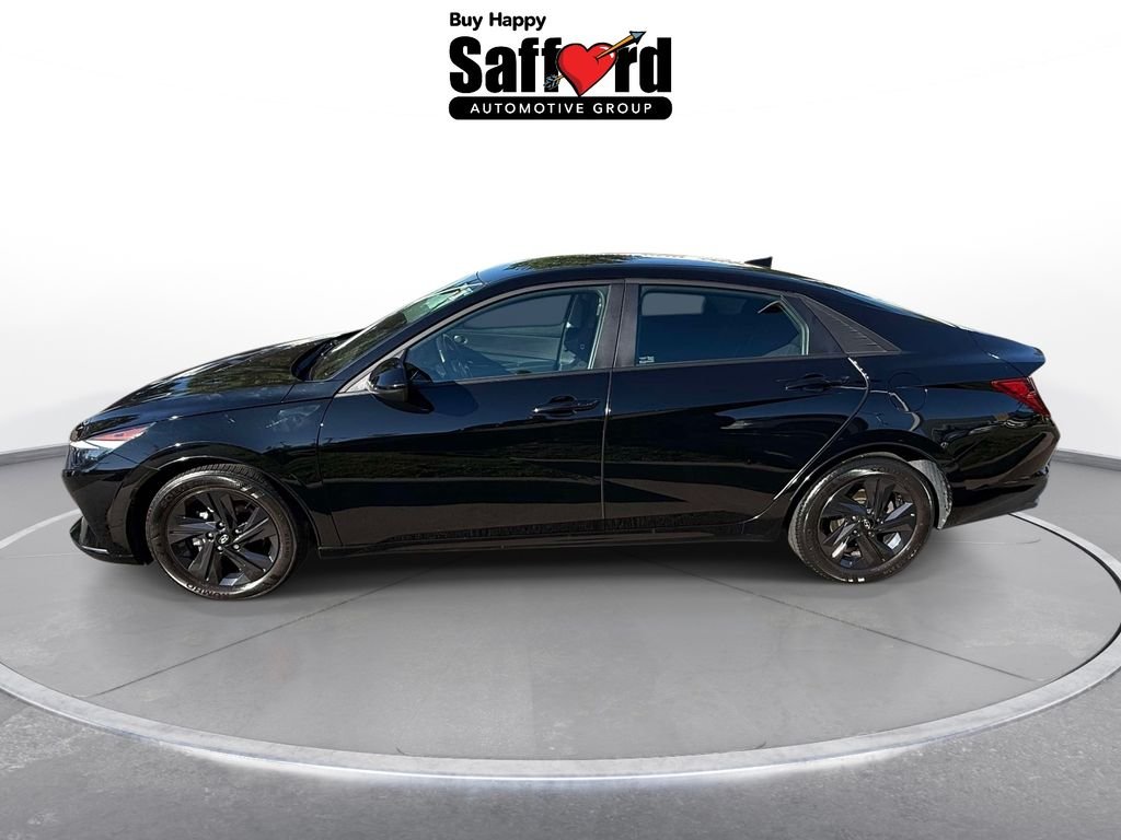 Used 2021 Black Hyundai SEL image 4
