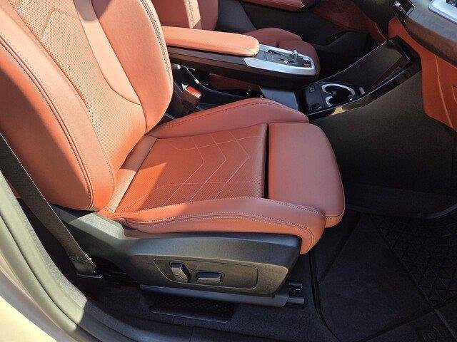 Used 2026 Dune Grey Metallic BMW xDrive28i image 29