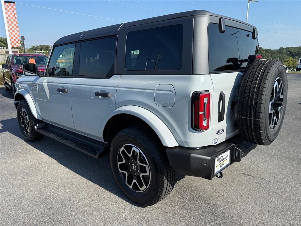 New 2026 White Ford Outer Banks image 5