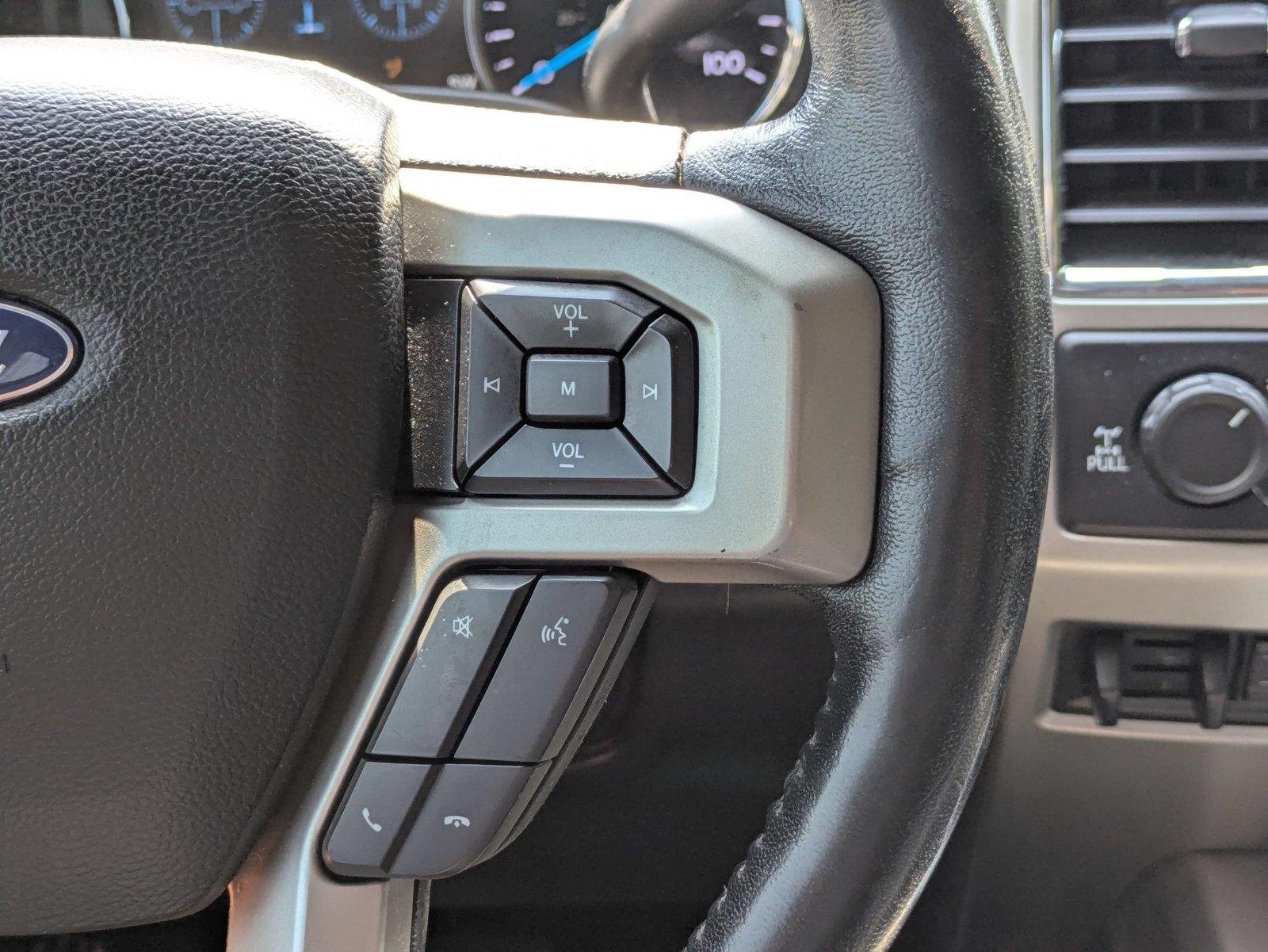 Used 2018 Magnetic Metallic Ford LARIAT image 18