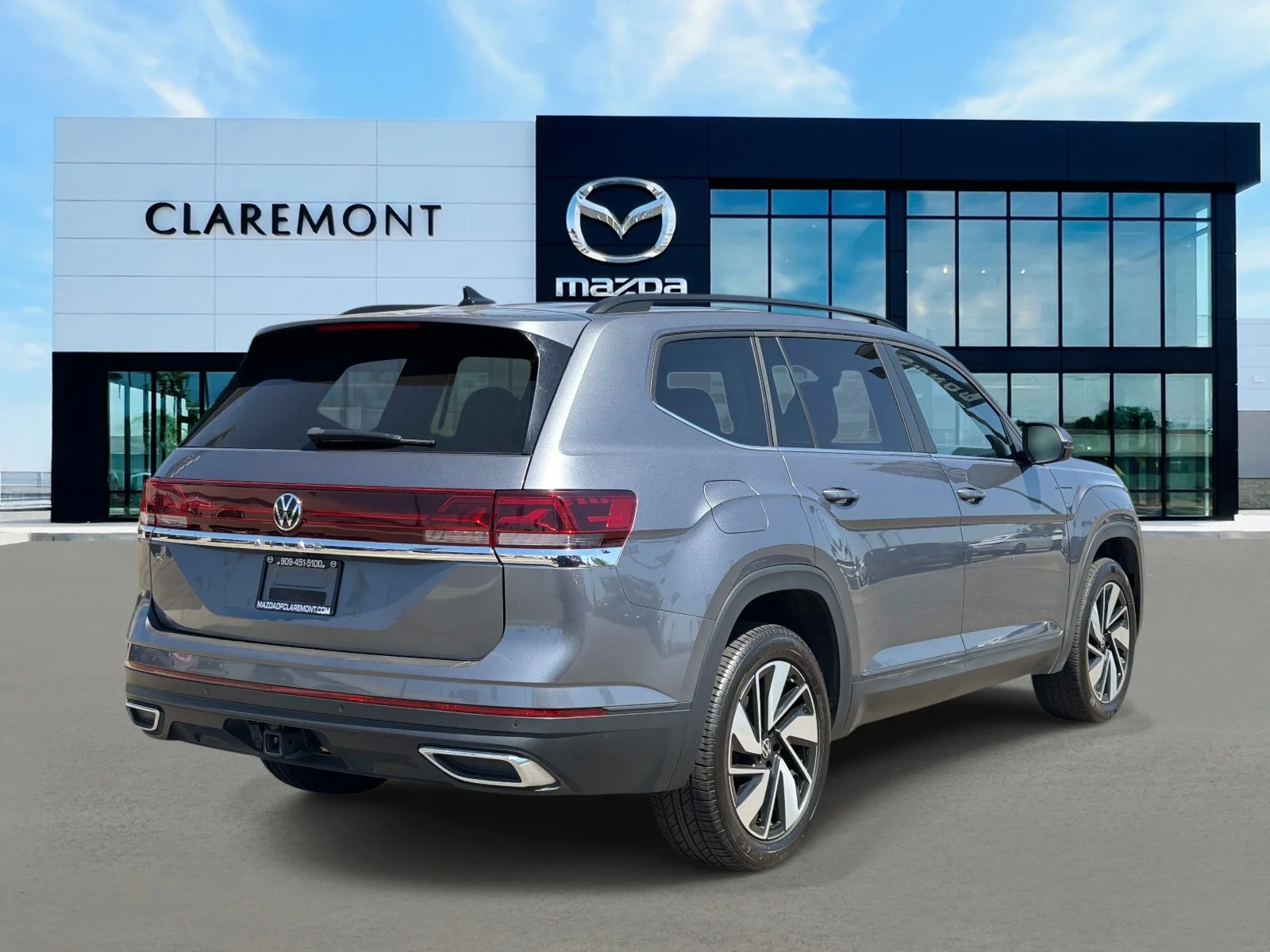 Used 2025 WHITE Volkswagen 2.0T SE w/Technology FWD image 5