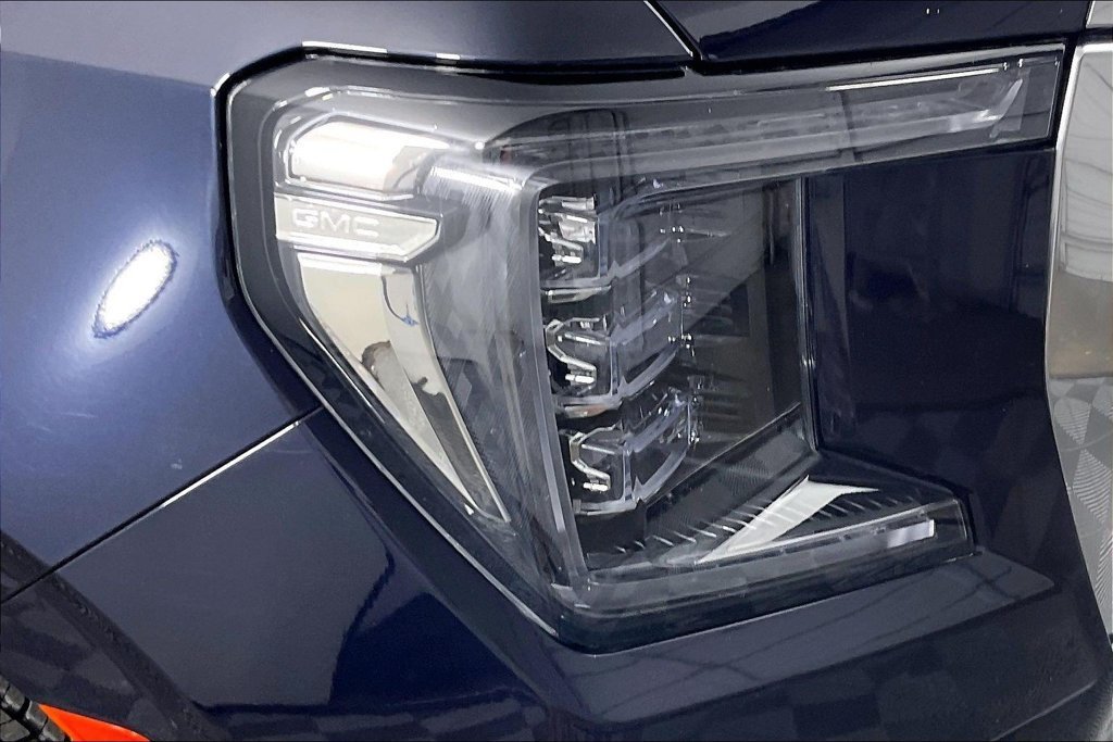 2023 GMC Yukon Denali - Photo 29