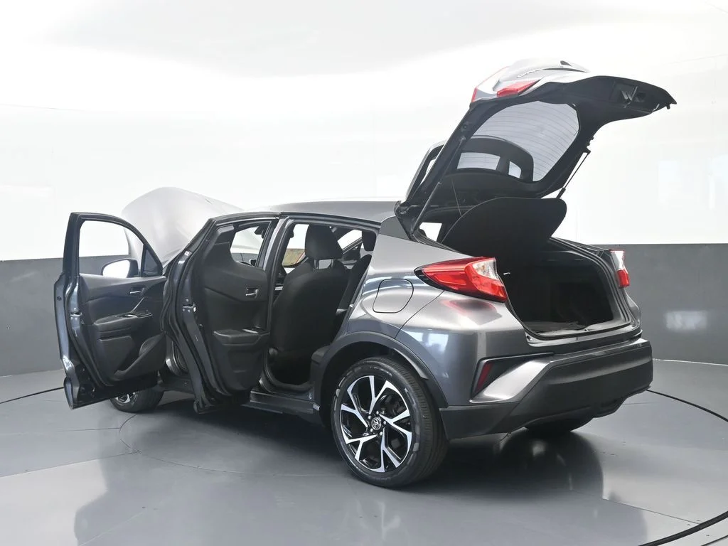 Used 2019 Magnetic Gray Metallic Toyota XLE image 66