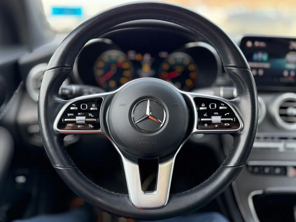 Used 2021 White Mercedes-Benz GLC 300 image 7