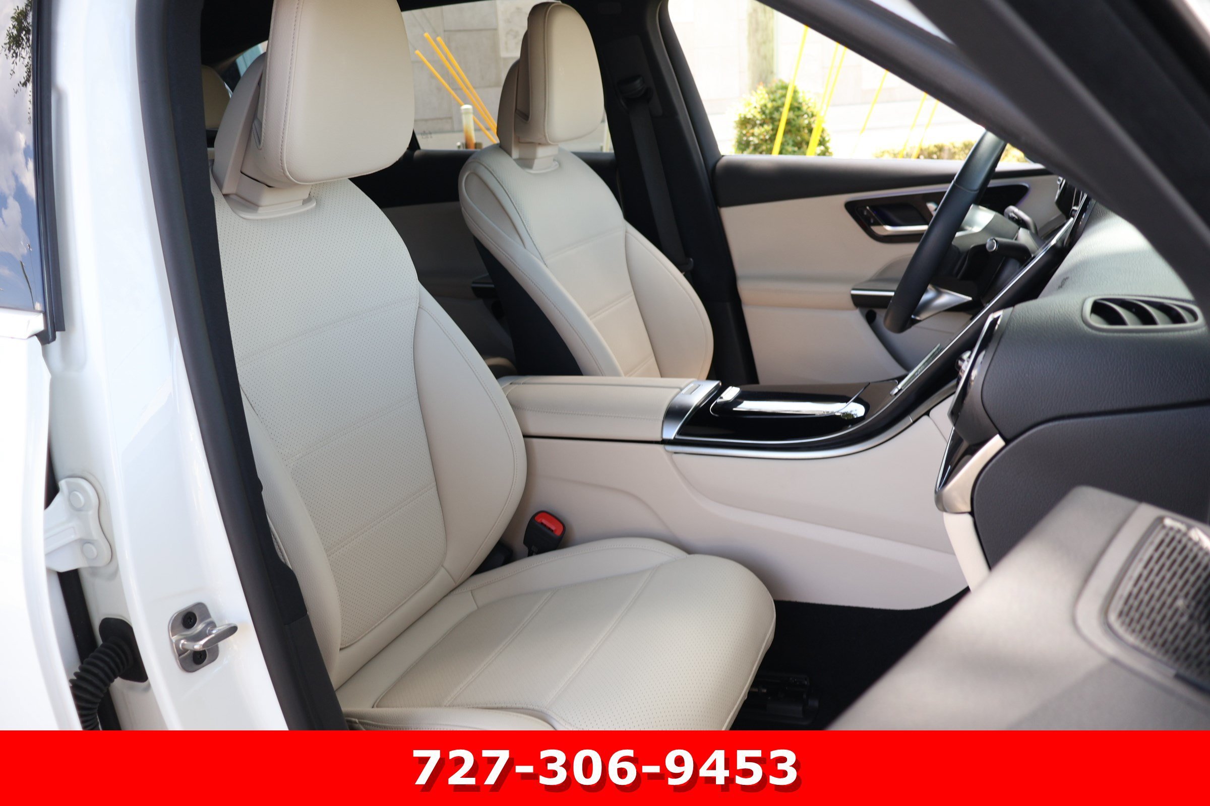 Certified Used 2025 Polar White Mercedes-Benz GLC 300 image 22