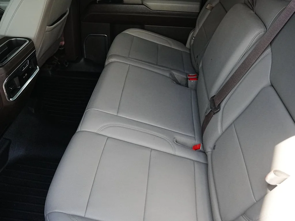 Used 2023 Silver GMC SLT image 20