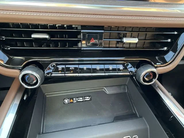 2025 Chevrolet Suburban High Country - Photo 14