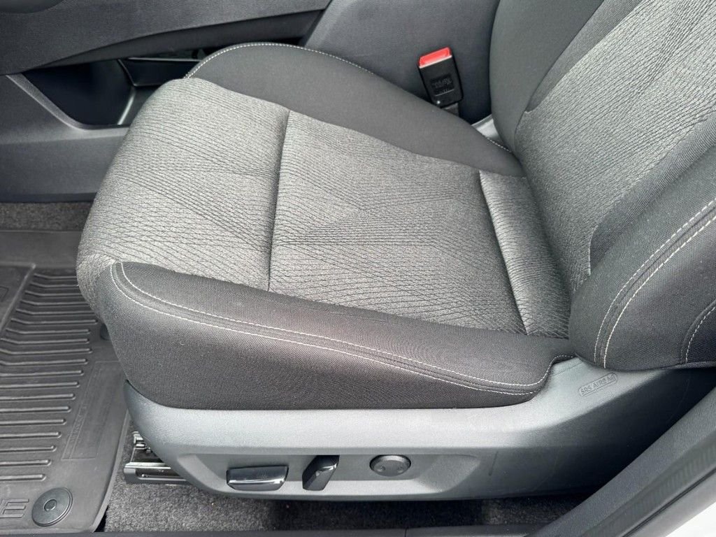 2025 Nissan Rogue SV - Photo 14