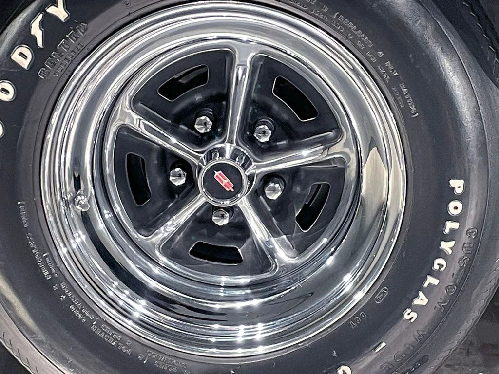 Used 1972  Oldsmobile  image 10