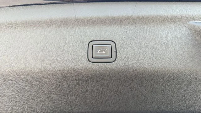 Used 2024 Black Chevrolet Z71 image 35