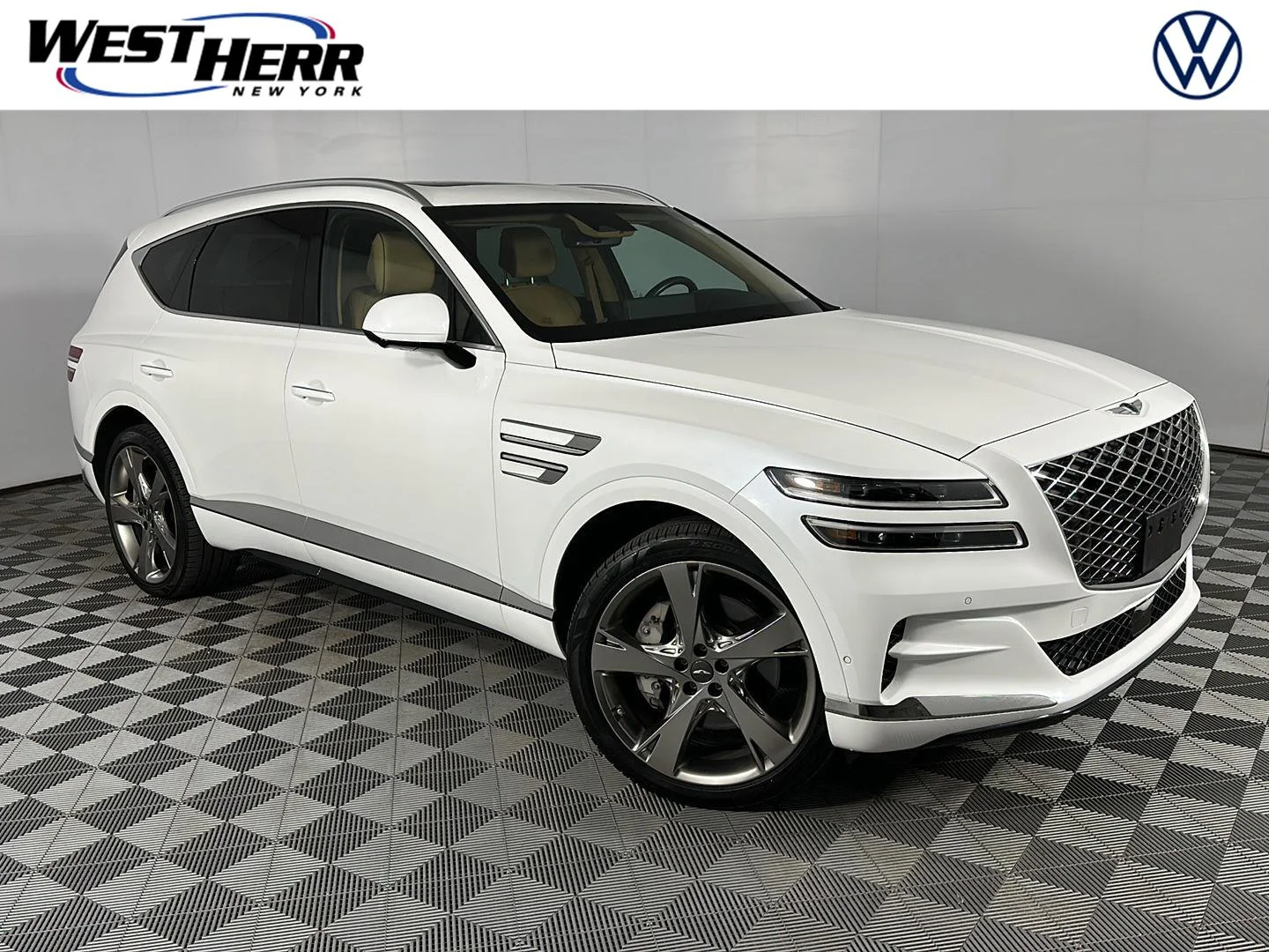 Used 2023 Uyuni White Genesis 2.5T image 1