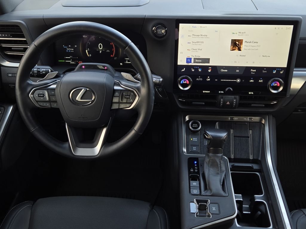 Used 2024  Lexus 550 Luxury+ image 27
