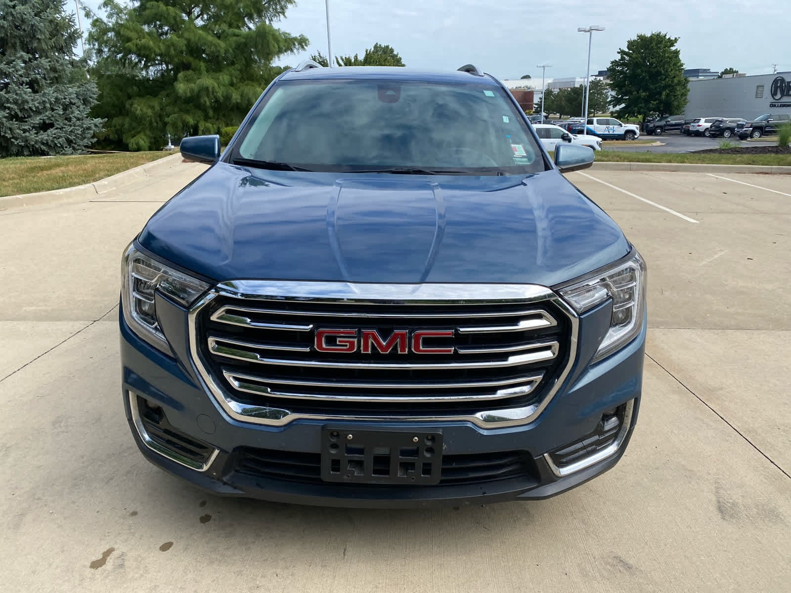Used 2024 GMC Terrain SLT with VIN 3GKALVEG9RL321344 for sale in Kansas City