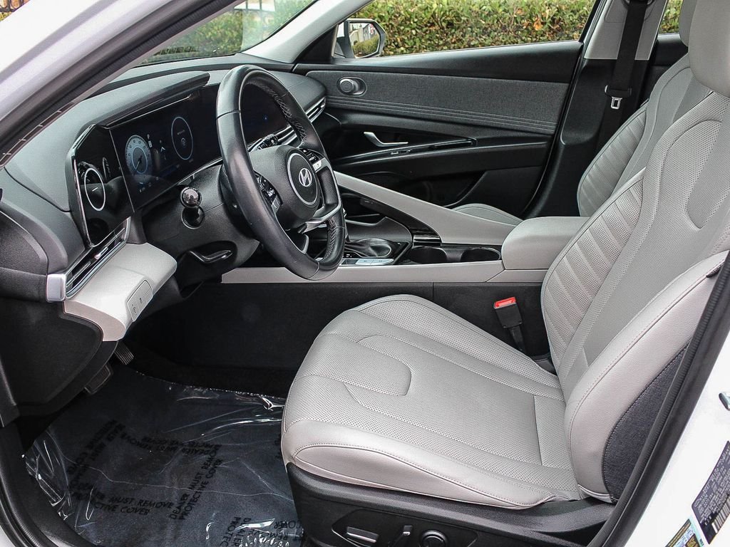 Used 2024 White Hyundai Limited image 19
