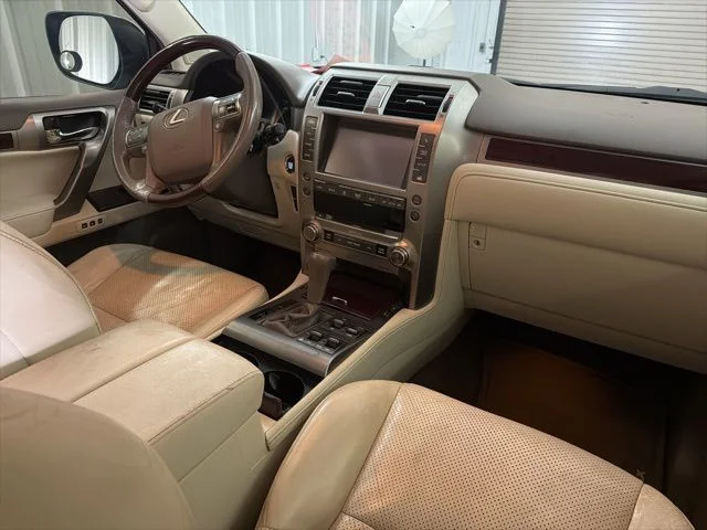 Used 2015 Starfire Pearl Lexus 460 Luxury image 22