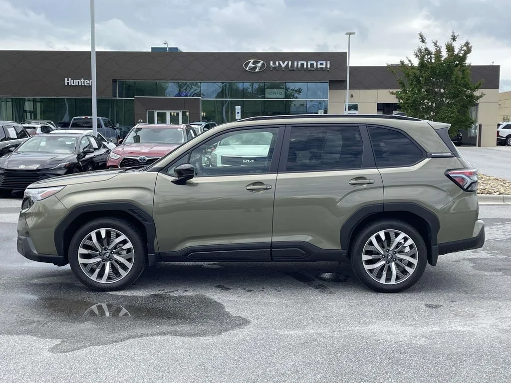 2025 Subaru Forester Touring - Photo 24