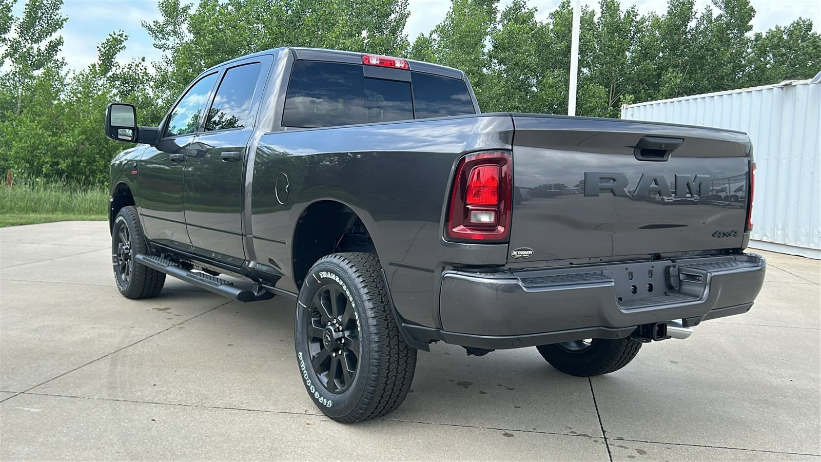 New 2026 Granite Crystal Metallic Clear-Coat Exterior Paint RAM  image 6