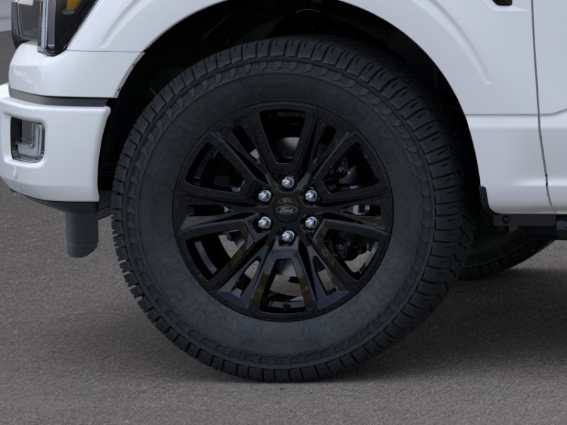 New 2026 Star White Metallic Tri-Coat Ford Platinum® image 32