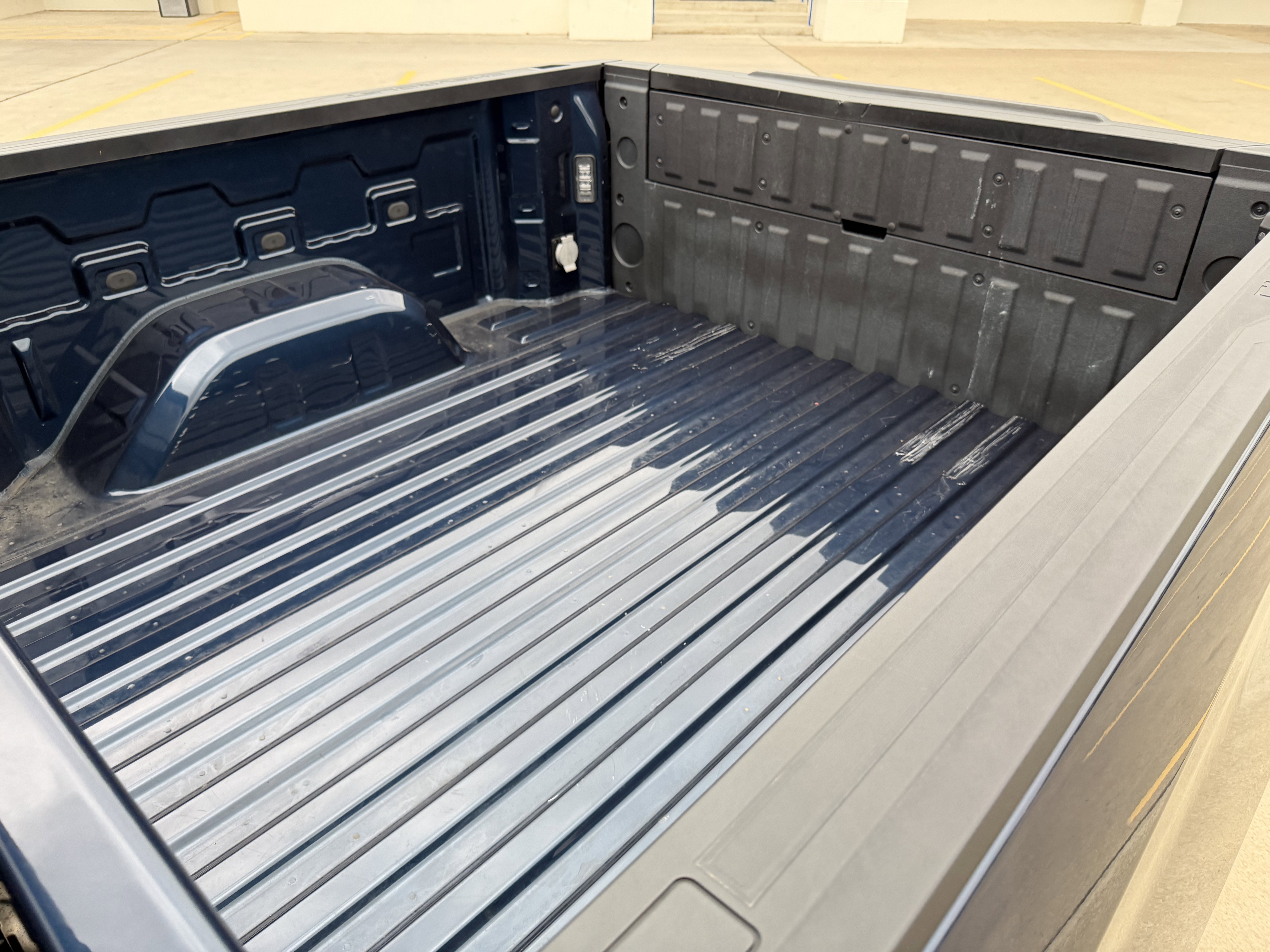 Used 2023 Northsky Blue Metallic Chevrolet Custom image 16