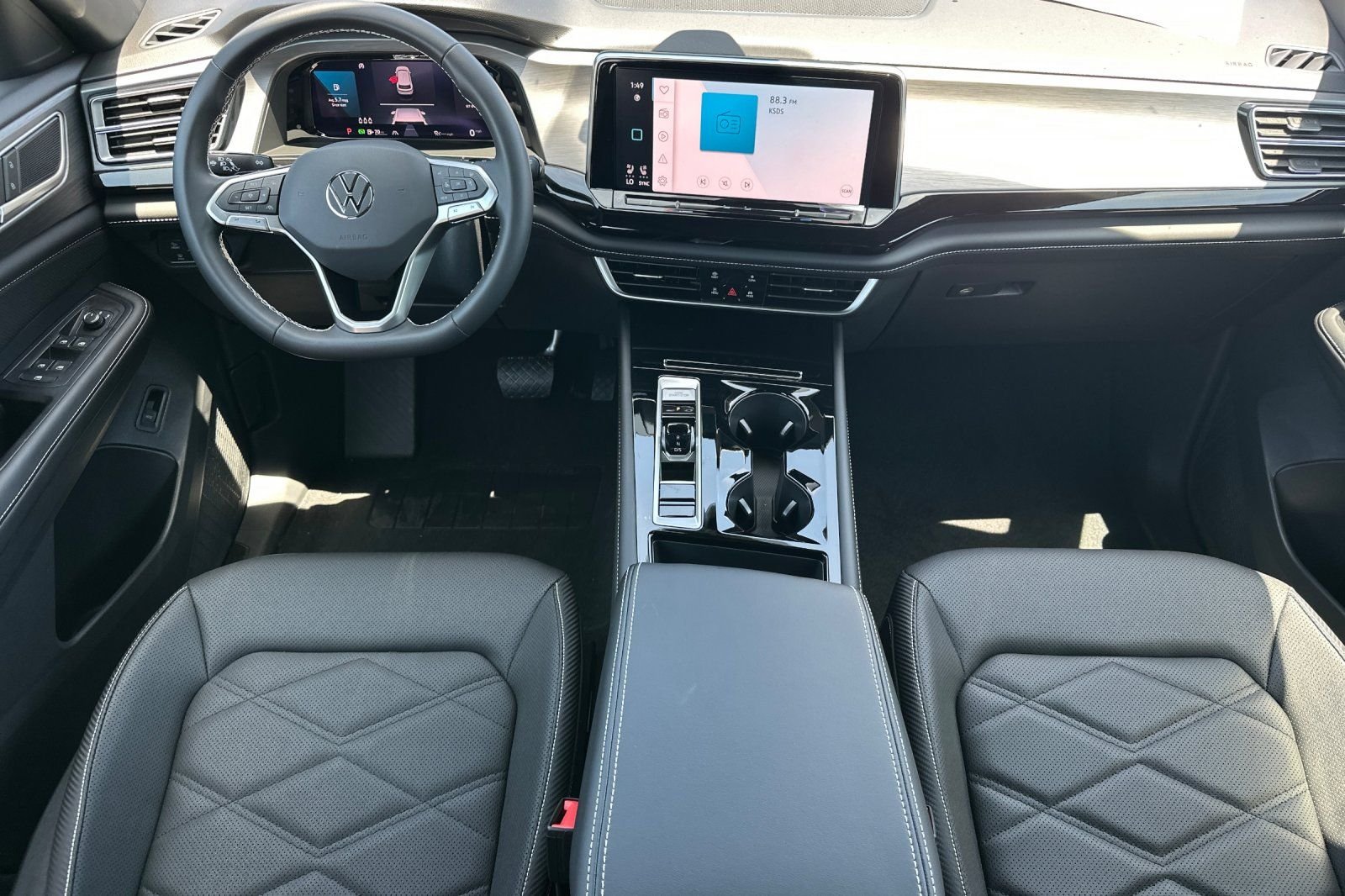 New 2026 Pure Gray Volkswagen 2.0T SE w/Technology image 13