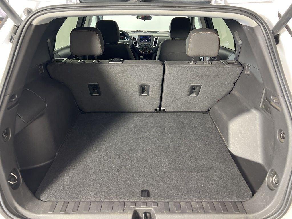 Used 2024 Summit White Chevrolet LT image 19