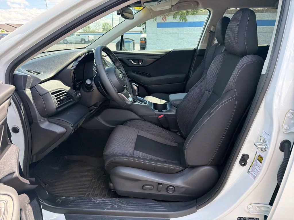 2025 Subaru Outback Premium - Photo 16