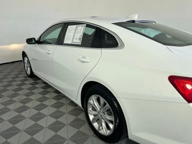 Used 2024 White Chevrolet LT image 9