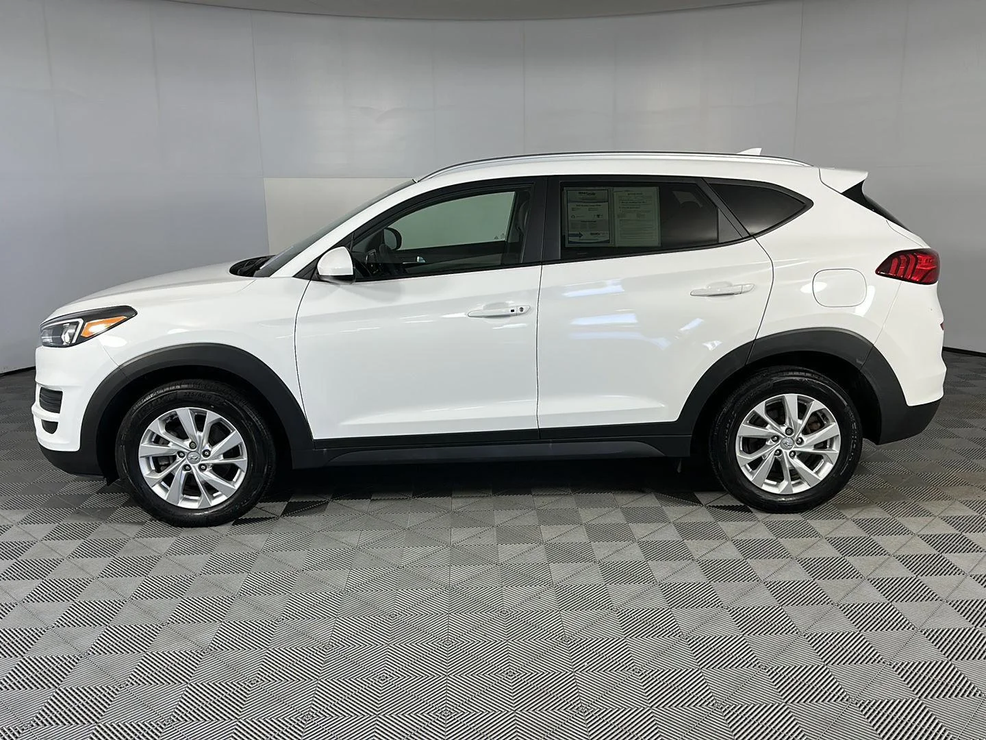 Used 2019 Dazzling White Hyundai Value image 18