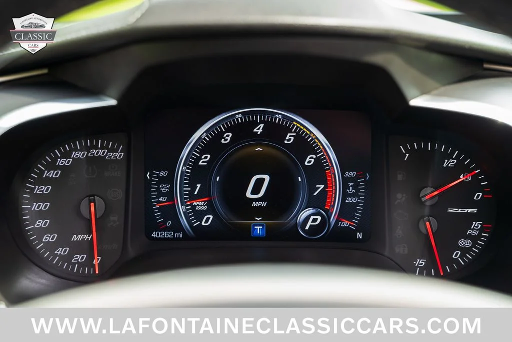 Used 2015 Gray Chevrolet Z06 image 19