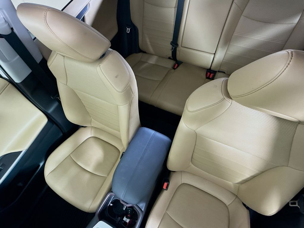 Used 2024 Wind Chill Pearl Toyota Hybrid Limited image 24