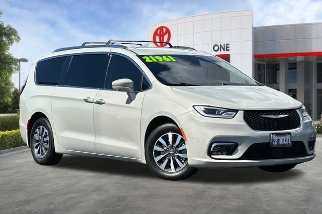 Used 2021 Chrysler Pacifica Hybrid Touring L with VIN 2C4RC1L73MR590204 for sale in Oakland, CA