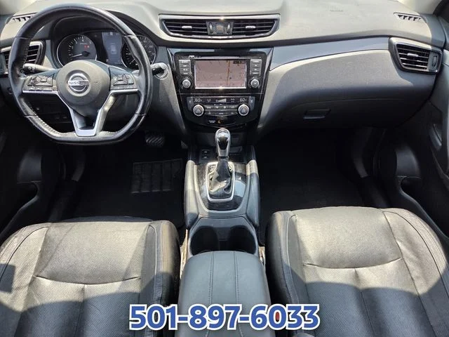 Used 2020 Black Nissan SL image 12