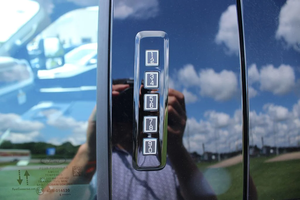 New 2026 Avalanche Ford F-350® XLT image 40