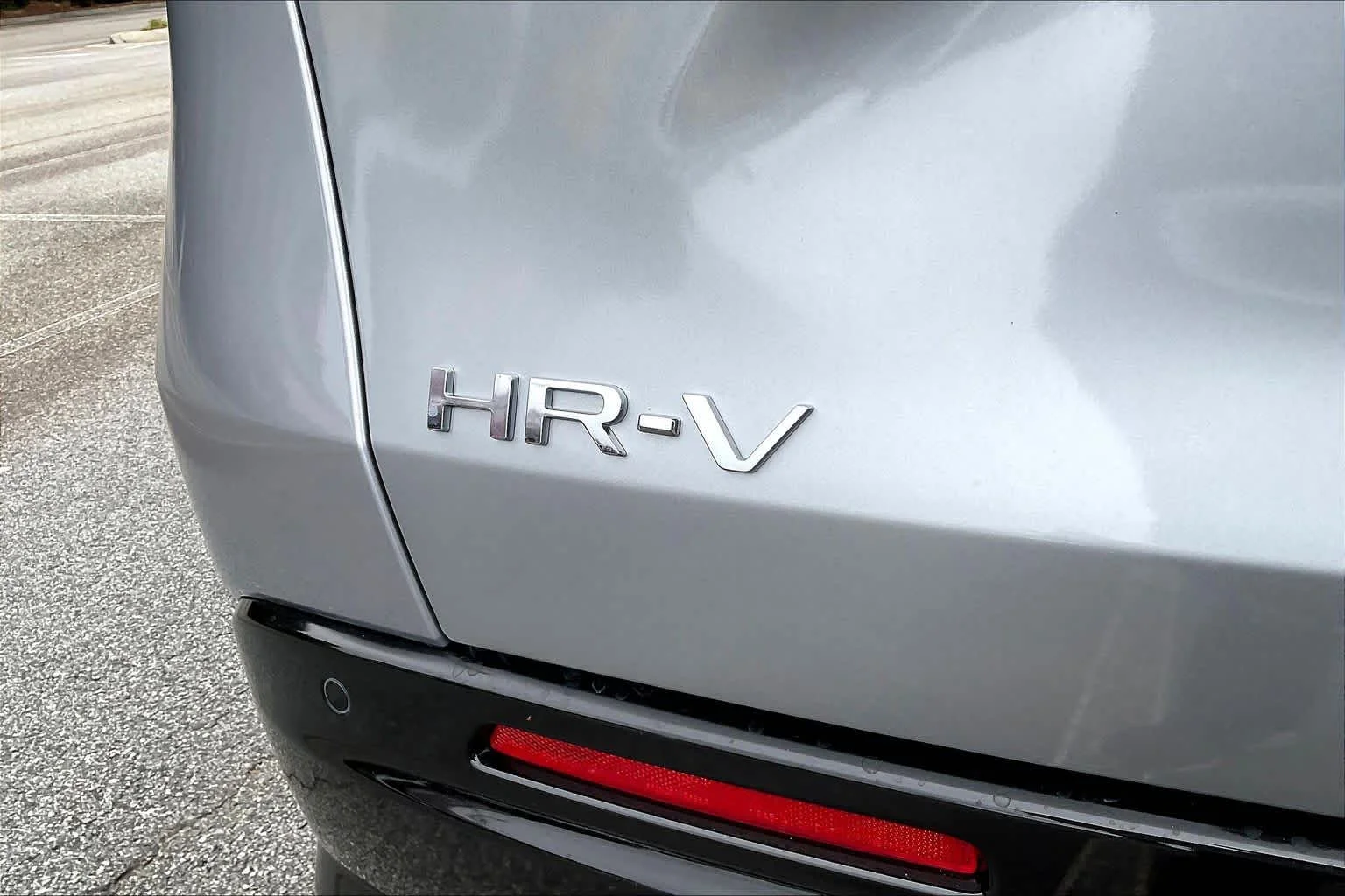 New 2027 Solar Silver Metallic Honda EX-L image 15