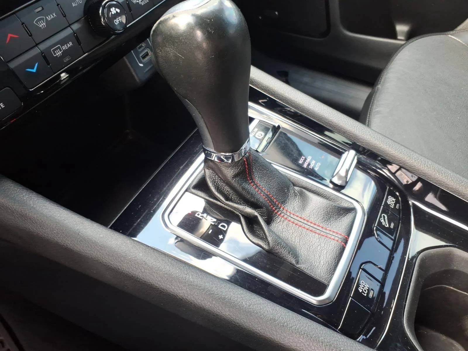 Used 2023 Bright White Clearcoat Jeep Trailhawk image 7