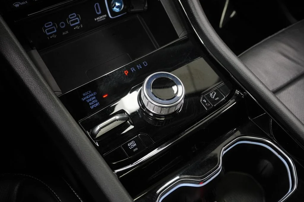 Used 2022 White Jeep 4xe image 42