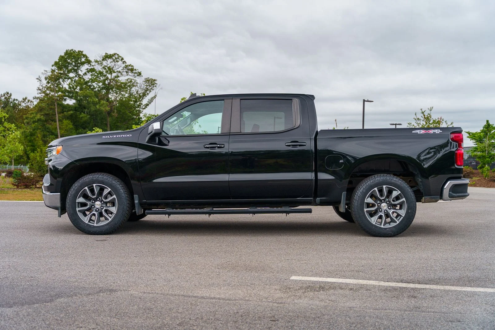 Used 2023 Black Chevrolet LT image 3