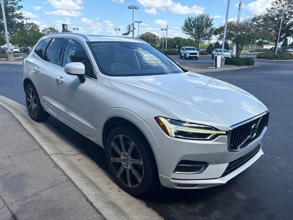 Used 2018  Volvo T6 Inscription image 2