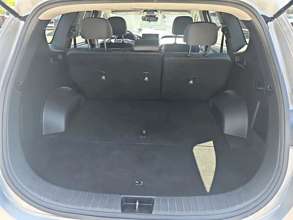 Used 2021 Shimmering Silver Hyundai SEL image 23