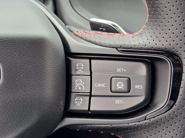New 2026 Diamond Black Crystal Pearlcoat Dodge R/T Plus image 25