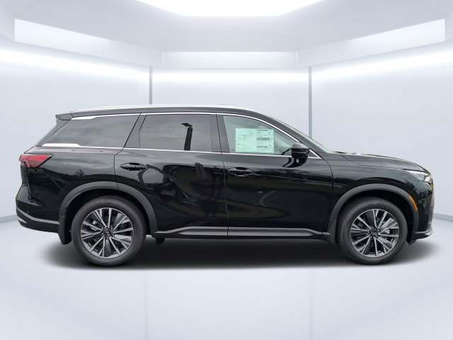 New 2027 Black INFINITI LUXE image 2