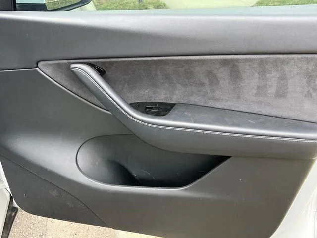 Used 2020 White Tesla Long Range image 20